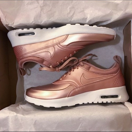 black and rose gold nikes womens