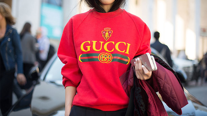 gucci sweater outfit