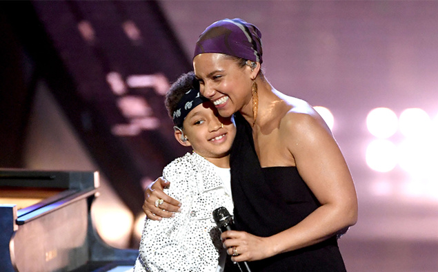 Alicia Keys' performance with her eight-year-old son will blow your mind!