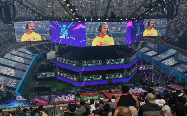 US teenager wins $4.5 MILLION dollars in Fortnite World Cup