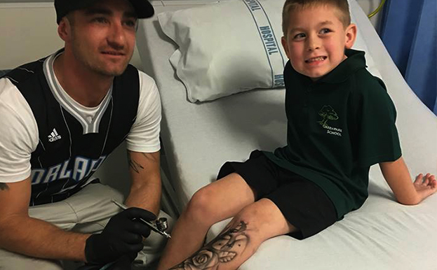 PHOTOS: This Tattoo Artist Brigtened the Lives of Starship Hospital Kids