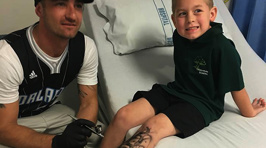 PHOTOS: This Tattoo Artist Brigtened the Lives of Starship Hospital Kids