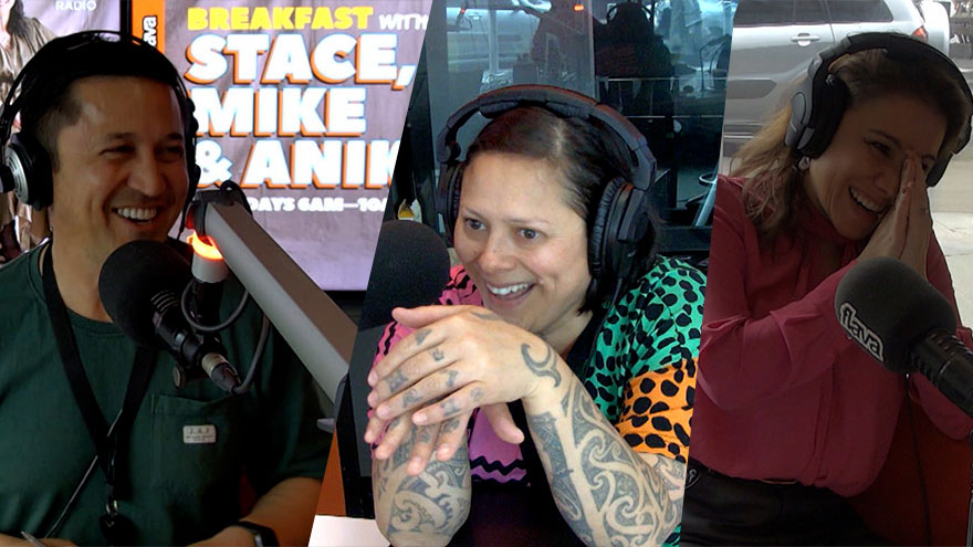 Mike gets aroused at Spookers!